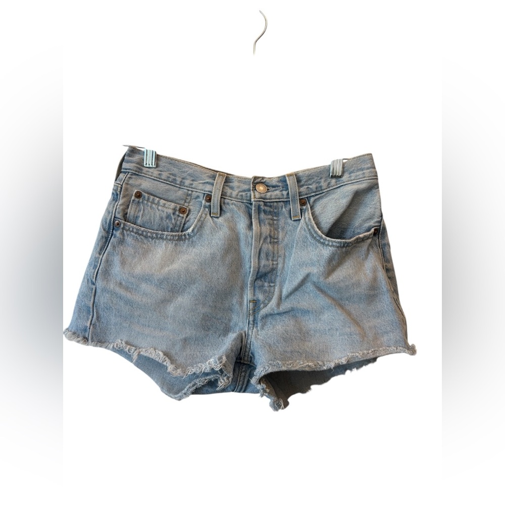 Levi's 501 Light Wash Denim Women's Shorts Raw Hem Size 26